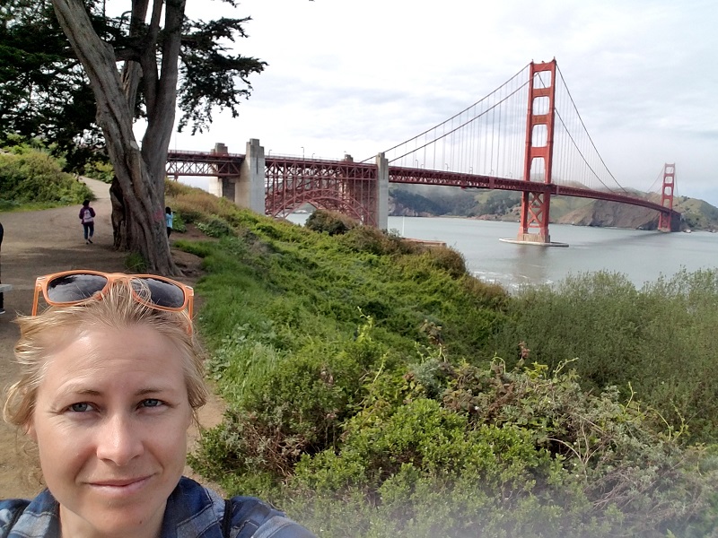 golden gate bridge selfie