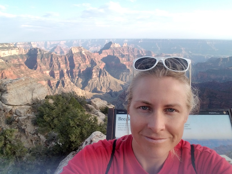 grand canyon north rim view selfie