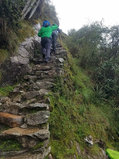 inca trail ruins climb